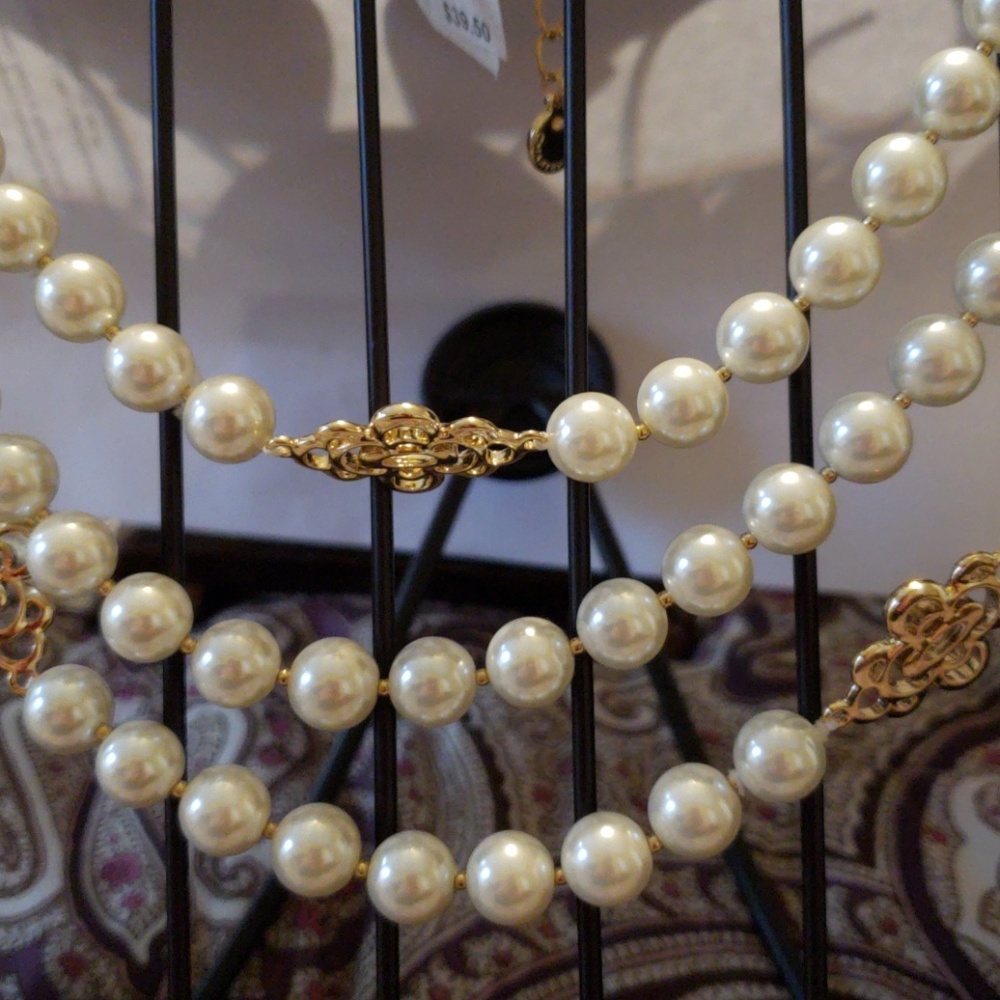 🎁SOLD OUT🎁NWT 3 ROUND W BEADED NECKLACES - Picture 4 of 8